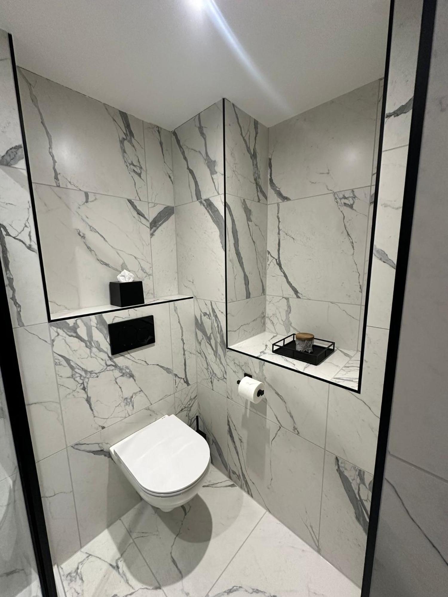 Secret Suites Lancaster Bagian luar foto