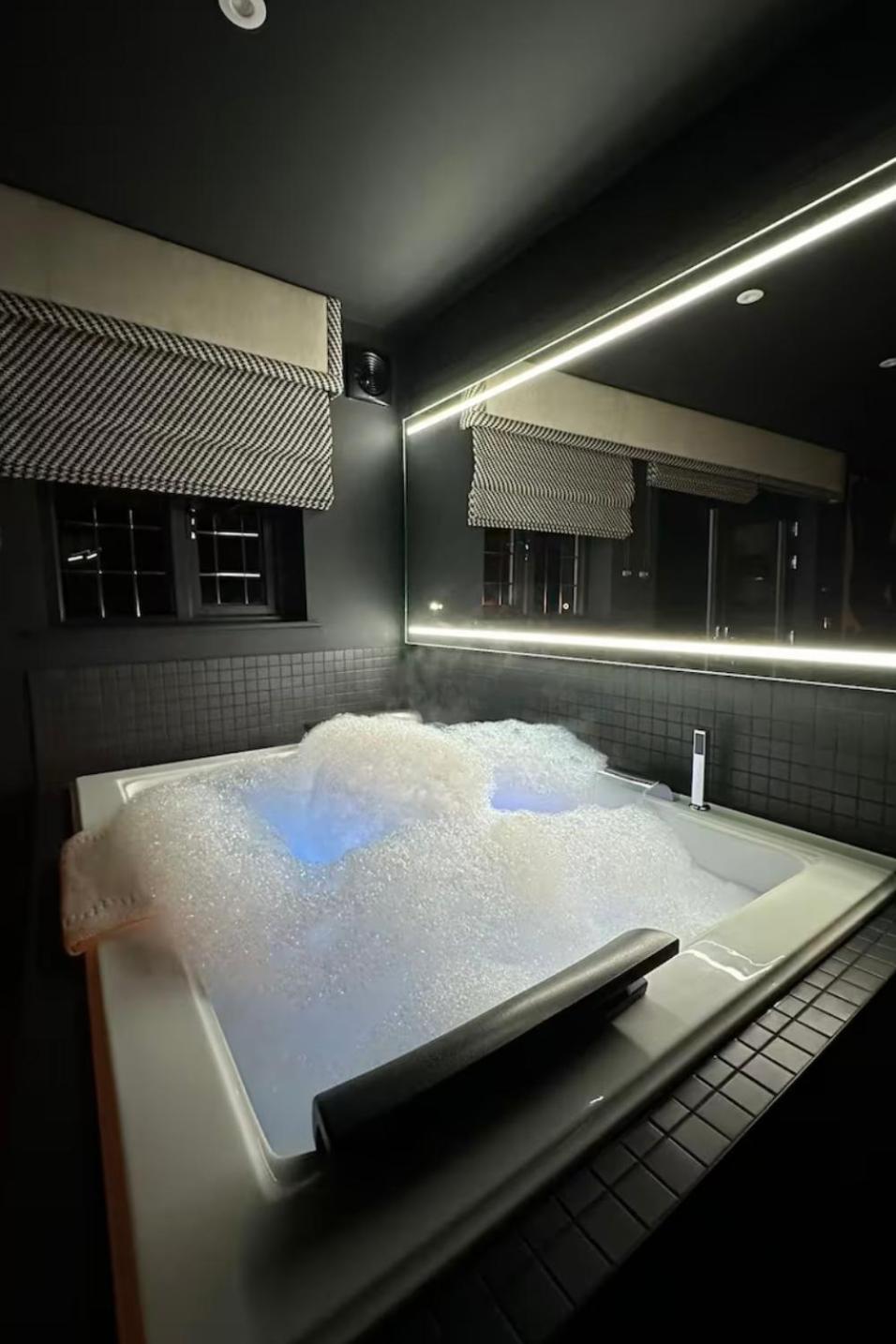 Secret Suites Lancaster Bagian luar foto