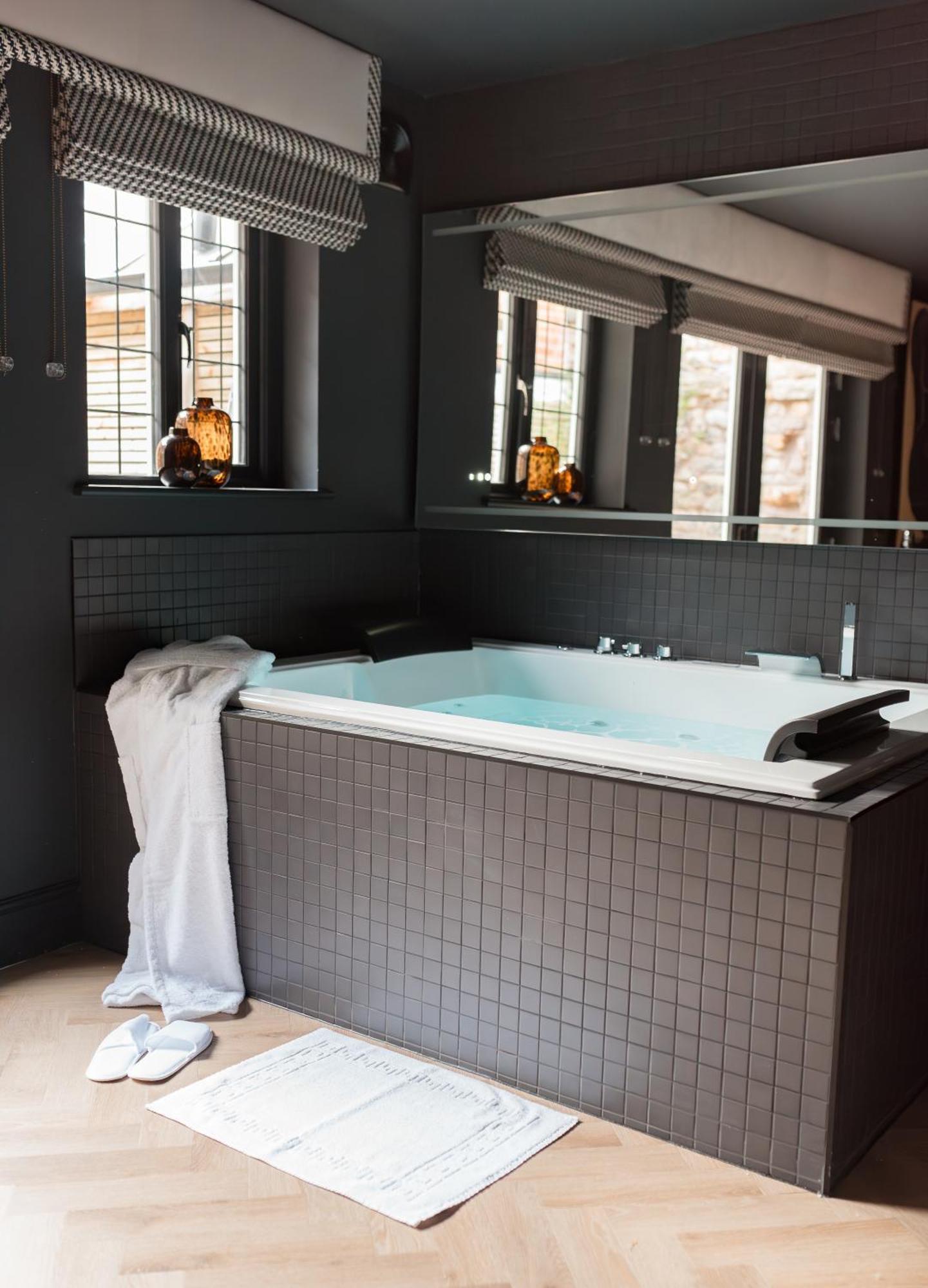 Secret Suites Lancaster Bagian luar foto
